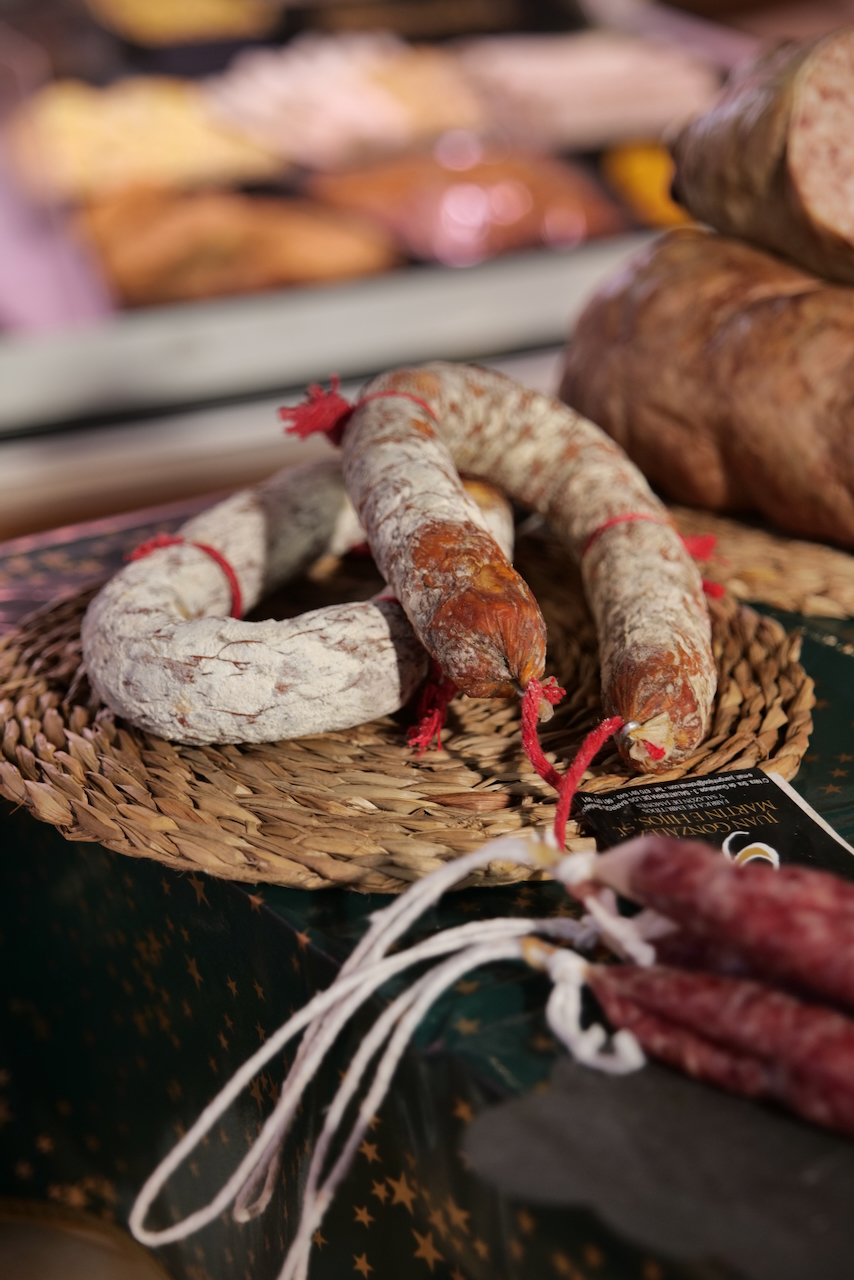 Detall de la il·luminació i escenografia al MontÀgora de Montbui